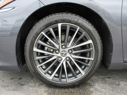 Used 2023 Lexus ES 250 w/ Premium Package image 50