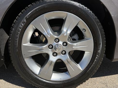 Used 2011 Toyota Sienna SE w/ Preferred Pkg FWD image 10