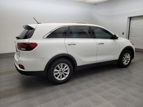 Used 2020 Kia Sorento LX FWD image 10