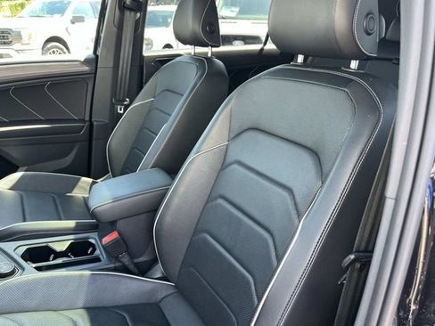 Used 2022 Volkswagen Tiguan SEL R-Line AWD/4WD image 36