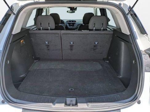 Used 2023 Chevrolet TrailBlazer LT FWD image 13