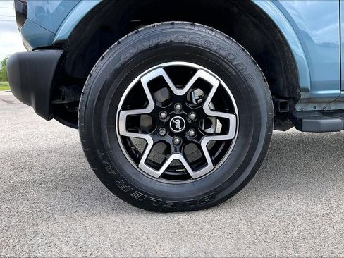Used 2023 Ford Bronco Outer Banks AWD/4WD image 35