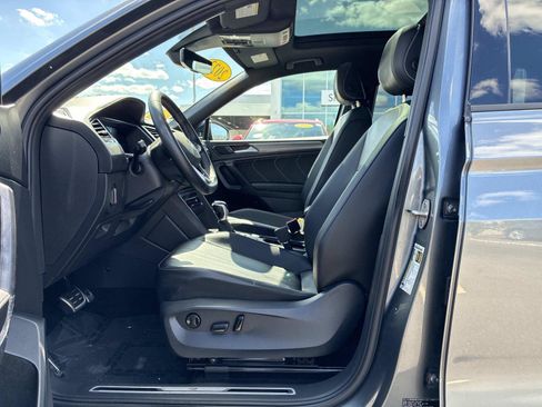 Certified 2023 Volkswagen Tiguan SE R-Line AWD/4WD image 18