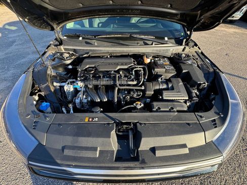 Used 2025 Kia K4 LXS image 28