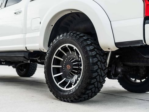 Used 2020 Ford F250 Lariat w/ Lariat Ultimate Package AWD/4WD image 13