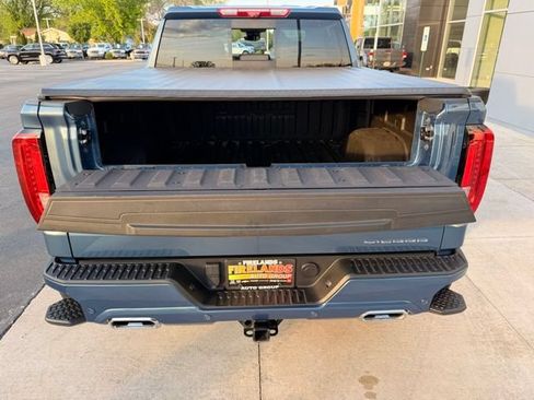 Used 2024 GMC Sierra 1500 Denali AWD/4WD image 10