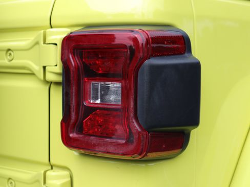 Used 2022 Jeep Wrangler Unlimited Rubicon 4xe w/ Cold Weather Group image 36