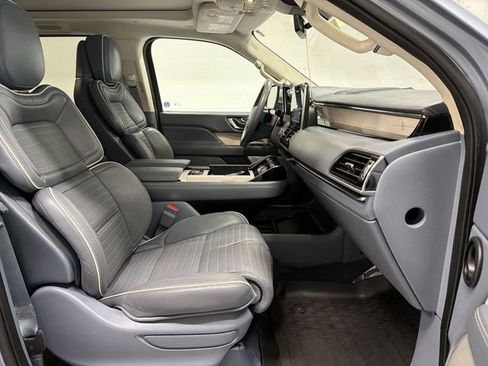 Used 2021 Lincoln Navigator Black Label image 21