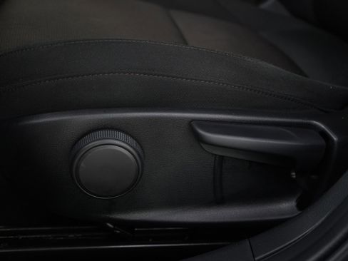 Used 2021 MAZDA MAZDA3 s FWD image 26