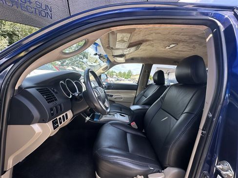 Used 2014 Toyota Tacoma PreRunner w/ SR5 Package RWD image 44