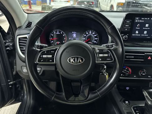 Used 2021 Kia Seltos S image 16