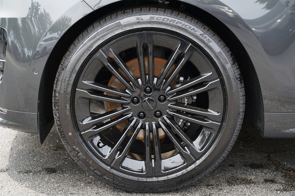 New 2026 Land Rover Range Rover Sport Dynamic SE AWD/4WD image 8