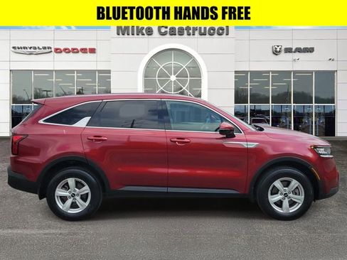 Used 2023 Kia Sorento LX AWD/4WD image 3