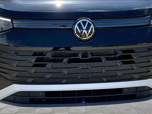 Used 2026 Volkswagen Tiguan S FWD image 28