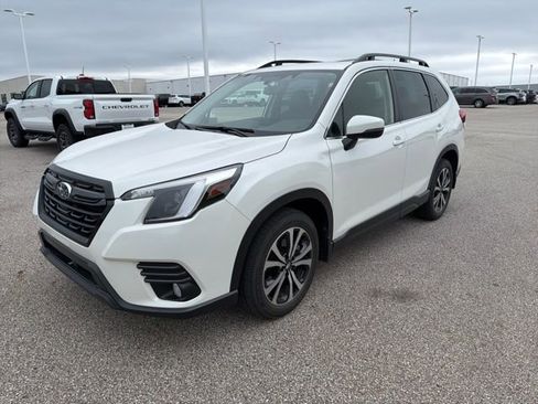 Used 2023 Subaru Forester Limited AWD/4WD image 1