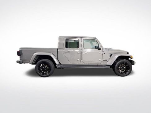 Used 2022 Jeep Gladiator Overland image 8