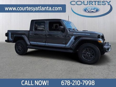 Used 2021 Jeep Gladiator Sport image 1