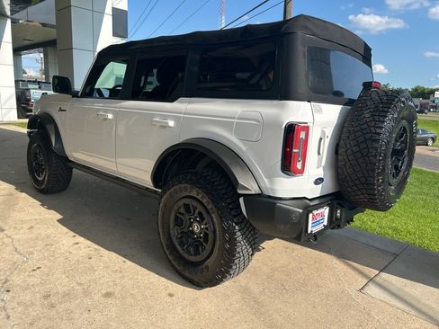 Used 2022 Ford Bronco Outer Banks w/ Sasquatch Package AWD/4WD image 5