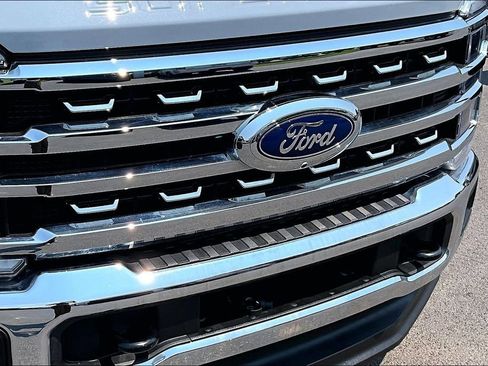 Used 2024 Ford F250 Lariat AWD/4WD image 35
