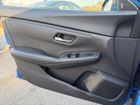 Used 2025 Nissan Sentra SV image 18