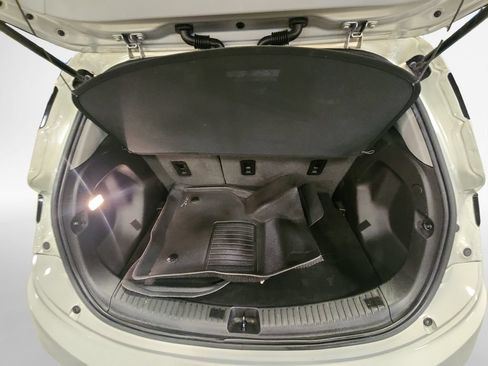 Used 2022 Chevrolet Bolt LT w/ Infotainment Package FWD image 26