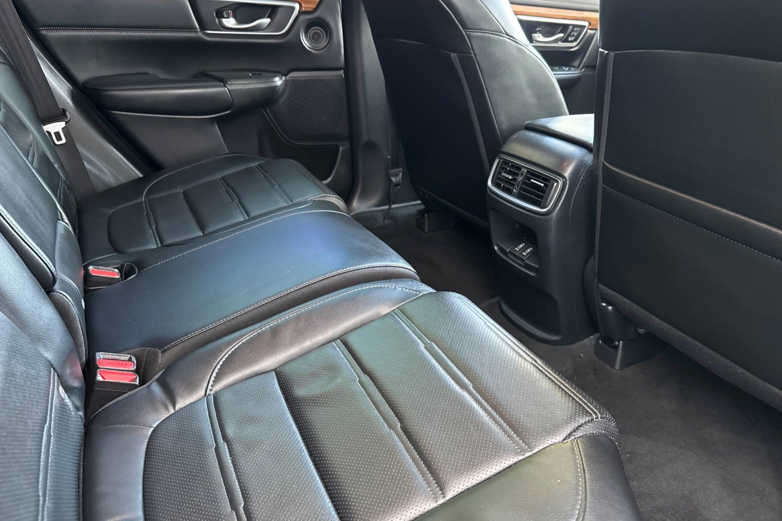 Used 2020 Honda CR-V Touring image 33