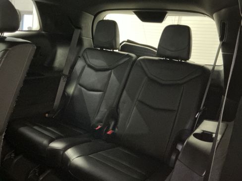 Used 2024 Cadillac XT6 Luxury w/ LPO, Floor Liner Package AWD/4WD image 26