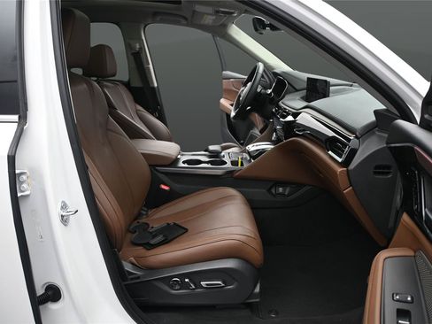 Used 2024 Acura MDX SH-AWD w/ Technology Package image 17