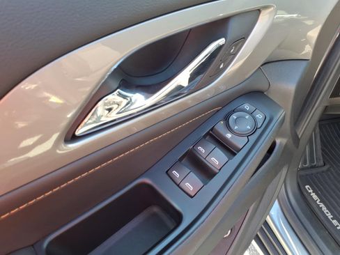 Used 2019 Chevrolet Traverse LT AWD/4WD image 11