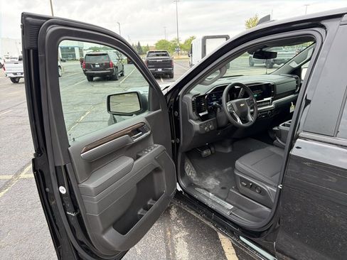 New 2026 Chevrolet Silverado 1500 LT w/ Safety Package AWD/4WD image 9
