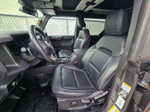 Certified 2025 Ford Bronco Badlands image 8