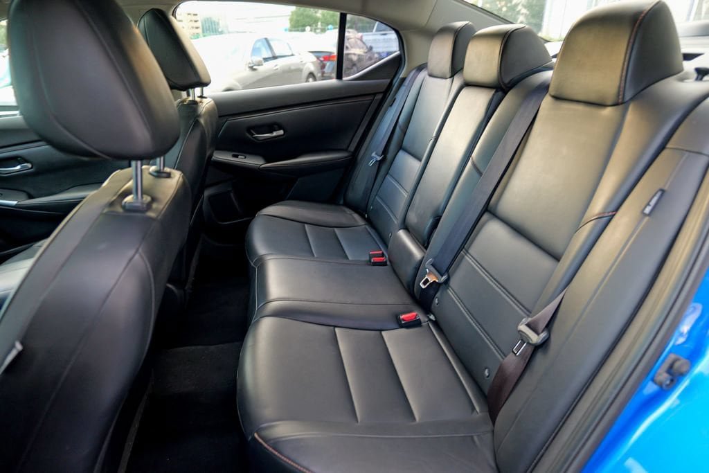 Used 2023 Nissan Sentra SR w/ SR Premium Package FWD image 27