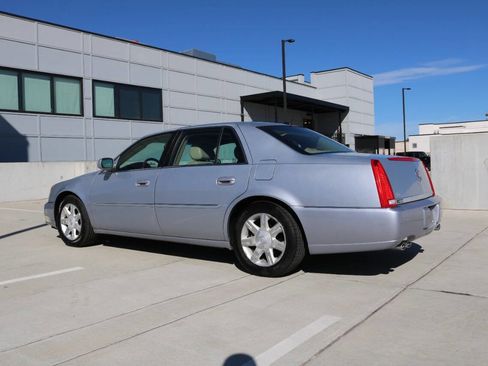 Used 2006 Cadillac DTS Performance image 12
