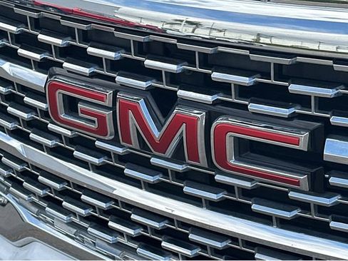 Certified 2023 GMC Acadia Denali FWD image 38