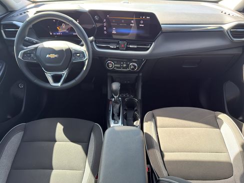 Used 2024 Chevrolet TrailBlazer LT w/ Convenience Package AWD/4WD image 15