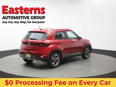 Used 2023 Hyundai Venue Limited FWD image 41