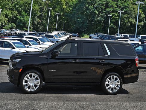 Used 2023 Chevrolet Tahoe High Country w/ Premium Package 2 AWD/4WD image 4