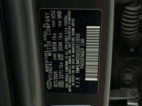Used 2025 Hyundai Elantra Sport FWD image 19