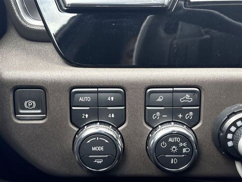 Used 2023 GMC Sierra 1500 SLT w/ SLT Premium Package image 18