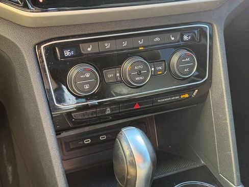 Used 2023 Volkswagen Atlas Cross Sport SE w/ Panoramic Sunroof Package image 15