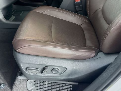 Used 2022 Toyota Sienna Platinum image 26