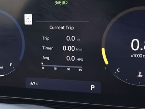 Used 2024 Hyundai Kona Limited FWD image 18