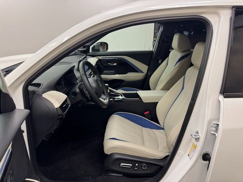 Used 2025 Acura ADX A-Spec image 15