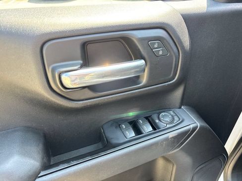 Used 2019 Chevrolet Silverado 1500 Custom Trail Boss w/ Custom Convenience Package AWD/4WD image 16