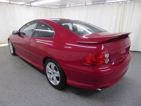 Used 2004 Pontiac GTO w/ Limited Edition Pulse Red RWD image 5