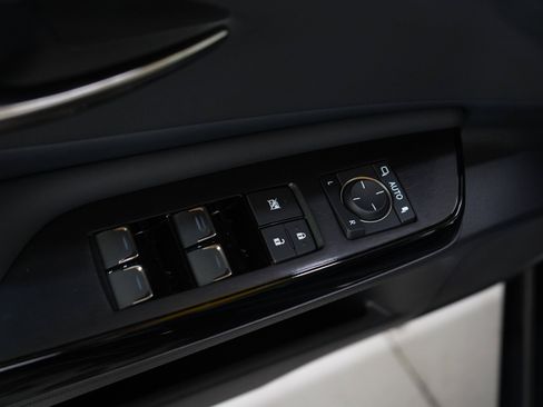 Used 2025 Lexus ES 300h FWD image 19