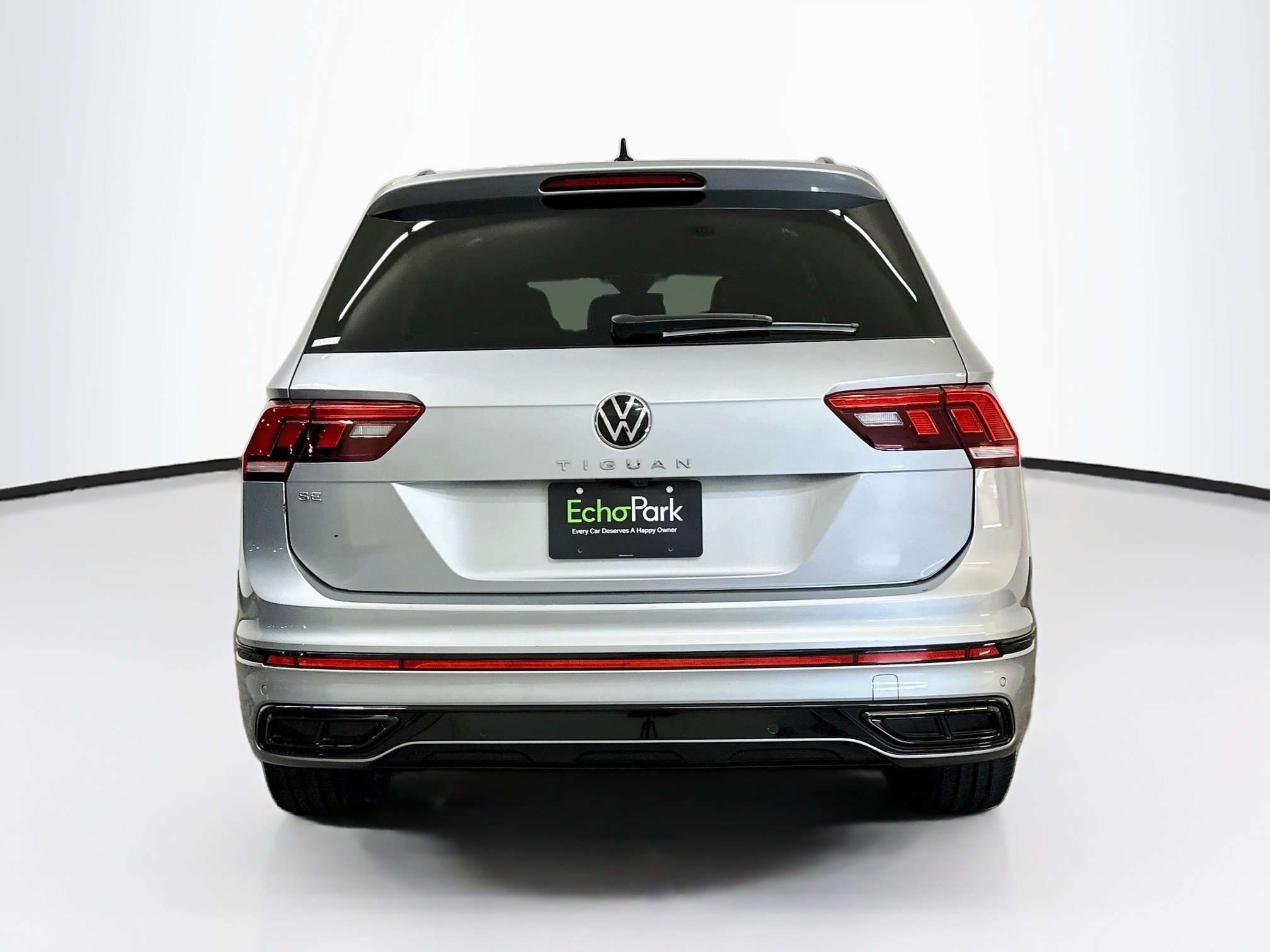 Used 2023 Volkswagen Tiguan SE R-Line FWD image 7