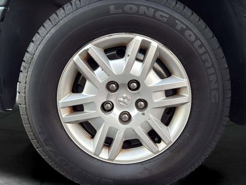 Used 2005 Dodge Grand Caravan SE image 46