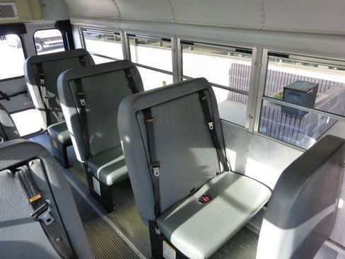 Used 2007 Chevrolet Express 3500 w/ School Bus Package image 30