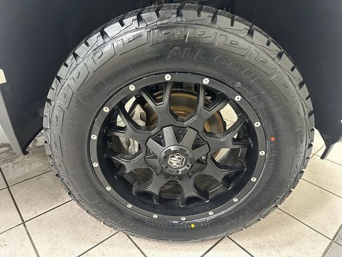 Certified 2022 Chevrolet Silverado 1500 RST image 17